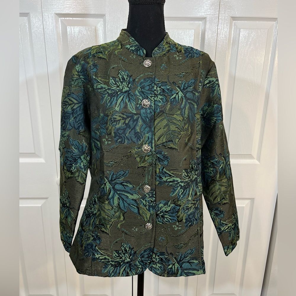 ❄️Tudor Court Button Down Jacket‎